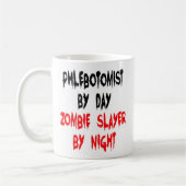 Phlebotomist Zombie Slayer コーヒーマグカップ (左)