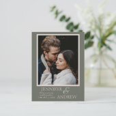 Photo シンプル Sage Green日付を保存結婚する 案内ポストカード (スタンド正面)