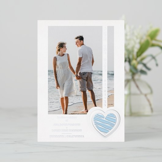 Photo Chic Elegant Light Blue & Silver Heart Real 箔招待状 (立ち正面)