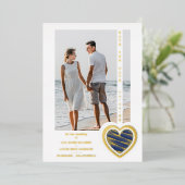 Photo Chic Elegant Navy Blue & Golden Heart Couple 箔招待状 (立ち正面)