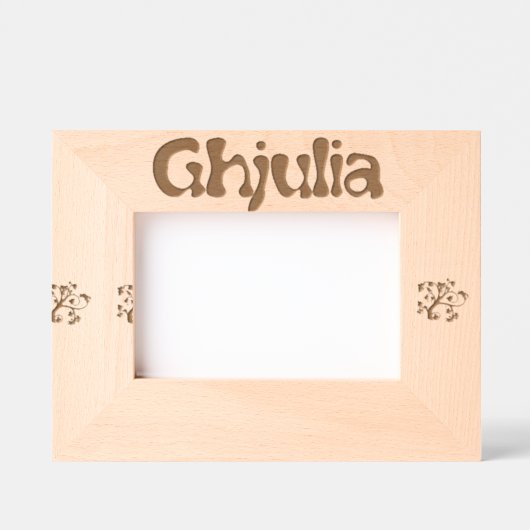 Photo Frame Ghjulia trendy first name レーザー彫刻フレーム (正面)