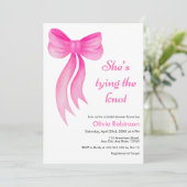 Photo Pink Bow She's Tying the Knot Bridal Shower 招待状 (スタンド正面)