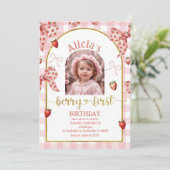 Photo Pink Bow Strawberry Berry Sweet 1st Birthday 招待状 (スタンド正面)