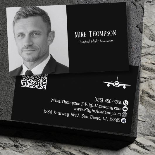 Photo Professional QR Code Pilot Black Aviation 名刺