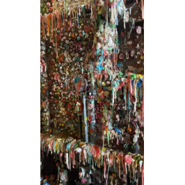 Photograph of the infamous Seattle gum wall ポストカード