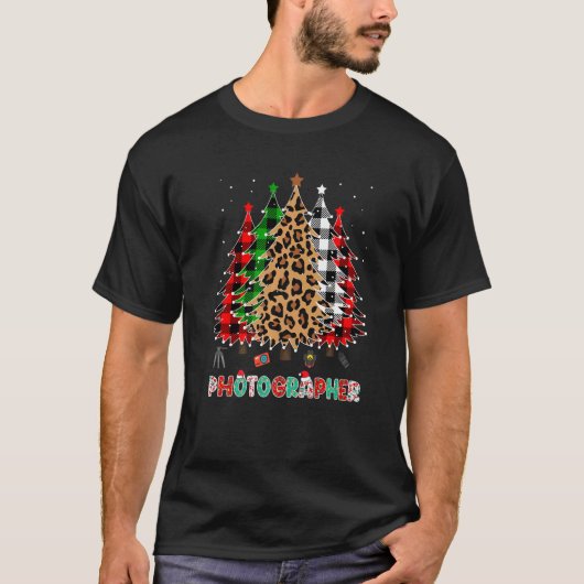 Photographer Leopard Red White Green Plaid Christm Tシャツ (正面)