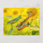 Photorealistic Grasshopper Playing Saxophone ポストカード (正面)
