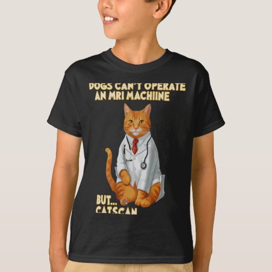 Physician Medicine Medical Cat Doctor Funny Cat  Tシャツ (正面)