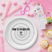 Piのタイポグラフィのスタイルのためのおたくの側面に来られる ペーパープレート (パーティー)