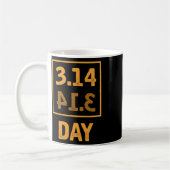 Pi Day - 3.14 =パイバイクワードの偶然の一致 コーヒーマグカップ (左)