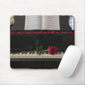 Piano with red rose and rose petals マウスパッド (マウス)