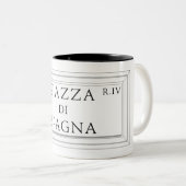 Piazza di Spagnaのローマの道路標識 ツートーンマグカップ (正面右)