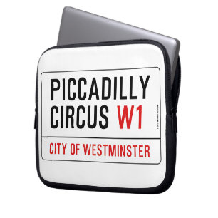 Piccadillyのサーカスの道路標識 ラップトップスリーブ