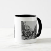Piccadilly、c.1900の眺め マグカップ (正面右)
