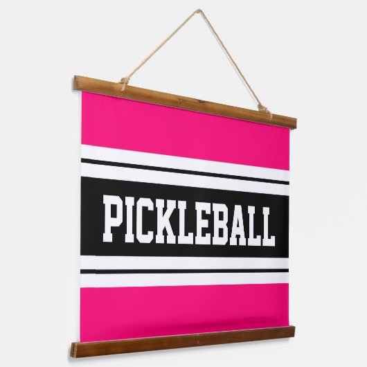 PICKLEBALLブライトピンク白黒レースストライプズ 吊り下げ型タペストリー (傾斜あり)