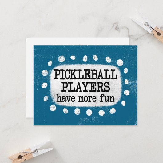 Pickleballプレイヤーは追加のおもしろいグリーティングカードを持つ カード (正面/裏面インサイチュ)
