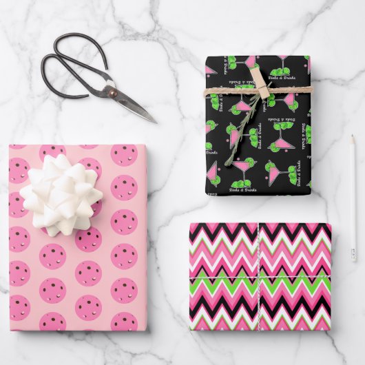 Pickleball Cosmo Cocktail Dinks & Drinks ラッピングペーパーシート (正面)
