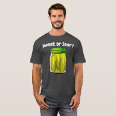 Pickles Sweet or Sour Junk Food Dill Pickle Tシャツ (正面フル)