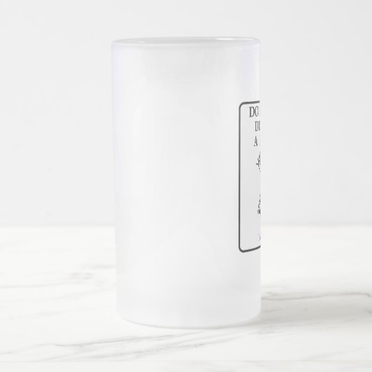 Pictionaryのアイディアはビールのジョッキを曇らしました: 私は飲まれます フロストグラスビールジョッキ (中央)