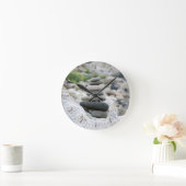 Piedras zen en la playa de Almería ラウンド壁時計 (ホーム)