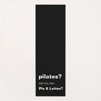 Pilates Pun Funny Pie and Lattes Quote Design ヨガマット