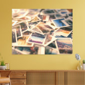Pile of Vintage Photographs キャンバスプリント (インサイチュ (リビング))