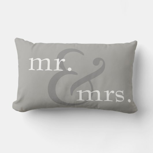 Pillow氏および夫人 ランバークッション (正面)