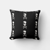 Pillow - Area 51 Skull & Crossbones クッション (正面)