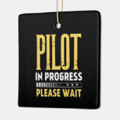 Pilot in Progress – Loading Bar Aviation Design セラミックオーナメント (左)
