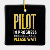 Pilot in Progress – Loading Bar Aviation Design セラミックオーナメント (正面)