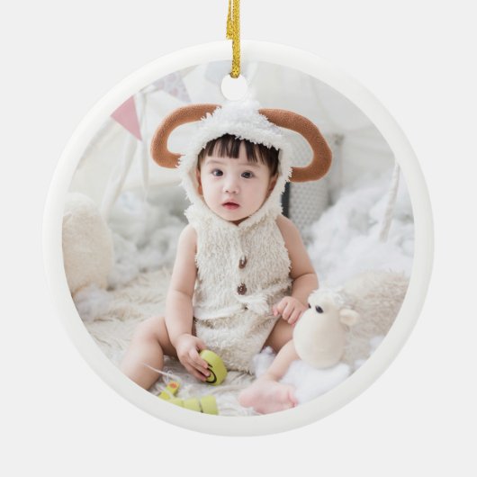 Pine Branch私たちの初めてのクリスマス賛美写真 セラミックオーナメント (裏面)