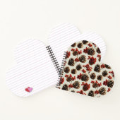 Pine Cones and Red Berries Winter Pattern ノートブック (内部)