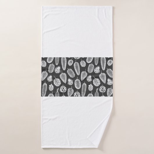 Pine cones hand drawn seamless pattern. Botanical バスタオル (バスタオル)