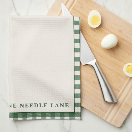 Pine Needle Lane Gingham Trim With Pinecone Accent キッチンタオル (四つ折り)