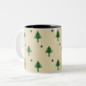 Pine tree and star 1901 flag of Maine State ツートーンマグカップ (正面左)