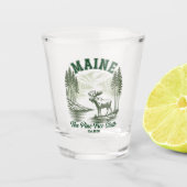 Pine Tree State Moose and River Artwork ショットグラス (正面)