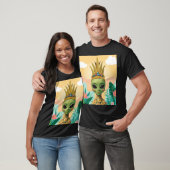 Pineapple Alien – Tropical Funny Fruit Art Tシャツ (ユニセックス)