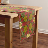 Pineapple Design on Red Background ショートテーブルランナー (インサイチュ)