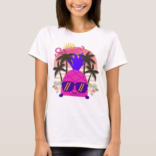 Pineapple Enjoying the Summer Tシャツ (正面)