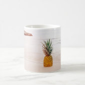 Pineapple on sand near beach コーヒーマグカップ (中央)