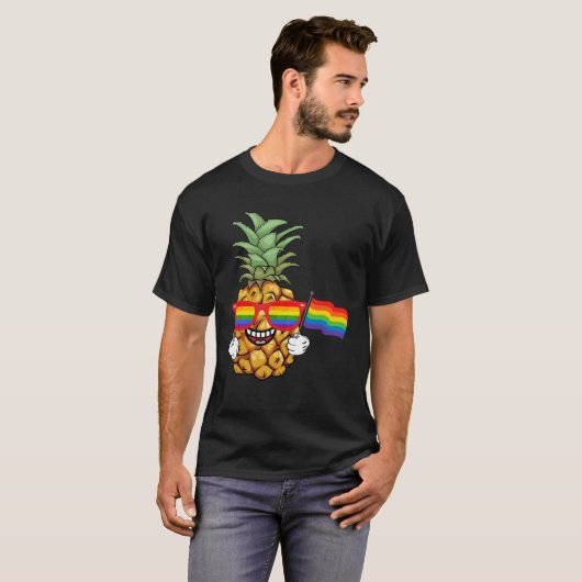 Pineapple Rainbow Flag Hawaiian Gay Pride LGBT Tシャツ (正面フル)
