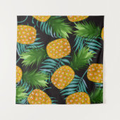 Pineapple seamless pattern with palm leaves on bla タペストリー (正面(横))