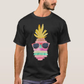 Pineapple Sunglasses Aloha Beaches Hawaii Hawaiian Tシャツ (正面)