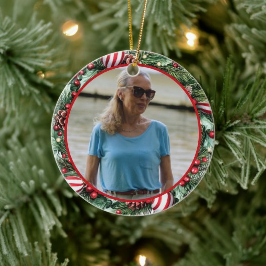 Pinecone and Peppermint Wreath ANY Photo セラミックオーナメント (ツリー)