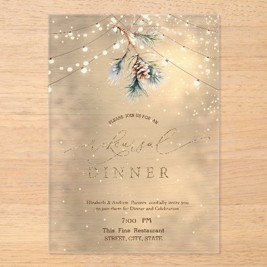 Pinecone String Lights Winter Rehearsal Dinner アクリル招待状 (正面)