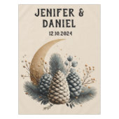 Pinecones and Crescent Moon Winter Love テーブルクロス (正面)