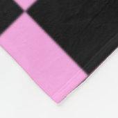 Pink and Black Checkered Square Pattern フリースブランケット (角)