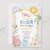 Pink and Blue Groovy Pastel Sibling Beach Party  招待状 (正面)