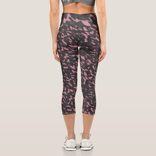 pink and gray camo abstract カプリレギンス (裏面)