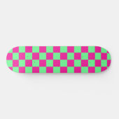 Pink and Green Checkered Print スケートボード (横)
